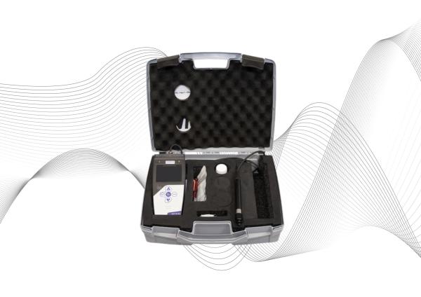 Oxygen meter with accessories